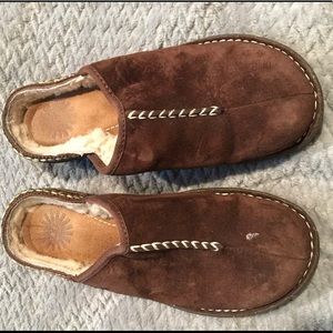 Ugg Cloggers/Slippers • Sz 8